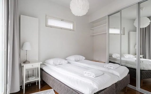 Modern 1BR Apt next to Lake Pyhäjärvi