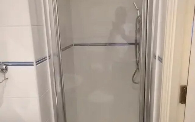 2 Bedrooms & 2 Bathrooms Apartment With an Ensuite