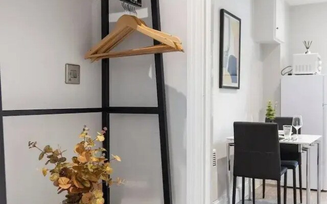 Perfect Flat Next to Highgate Station
