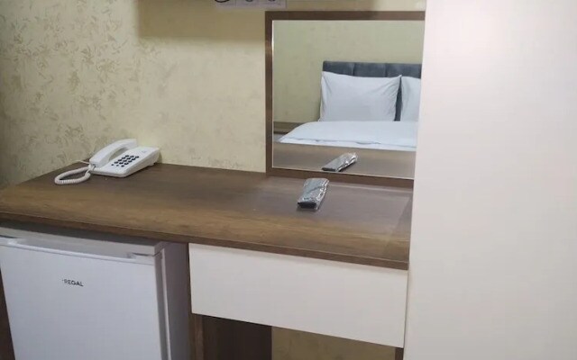 Lorin Otel
