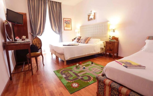 Angel Hotel