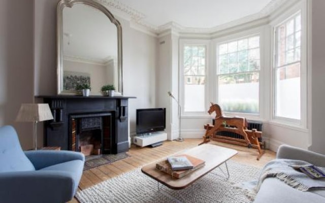 Ardilaun Road by onefinestay