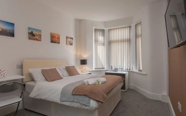Townhouse Plus @ 26 Westminster St