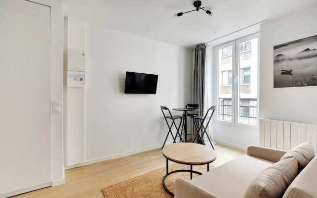 Modern Apartment in Hotel Residence