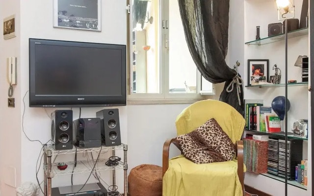 Rental in Rome Lungaretta Apartment