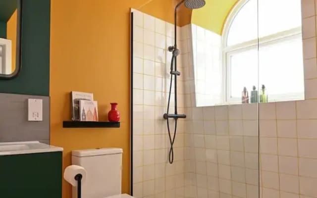 Spacious Ensuite Bedroom Close to Angel Shoreditch