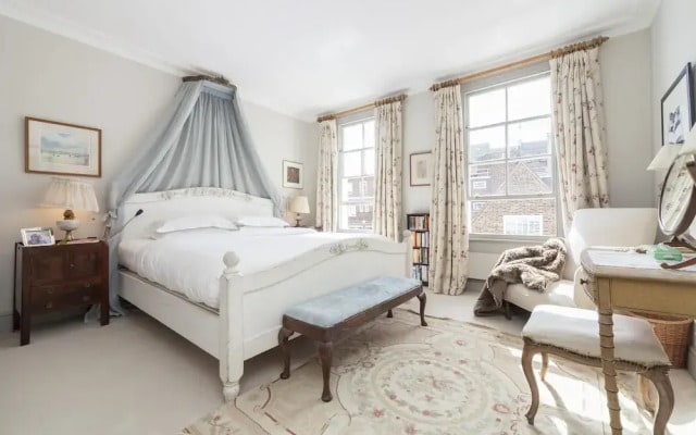 Kensington Place by Onefinestay