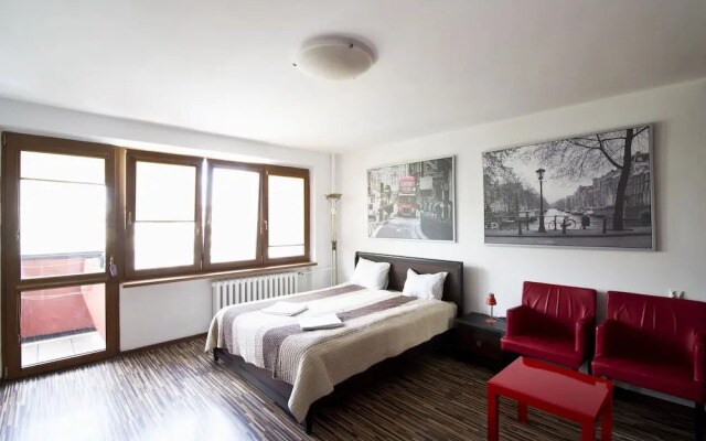 Goodnight Warsaw Apartments Prozna