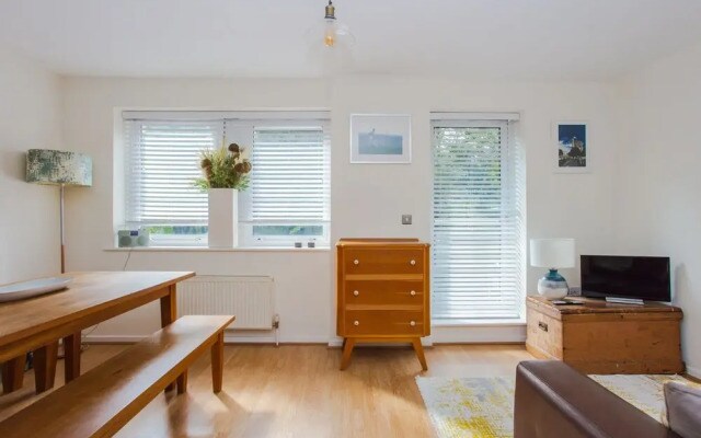 Warm 1 Bedroom Apartment with Balcony