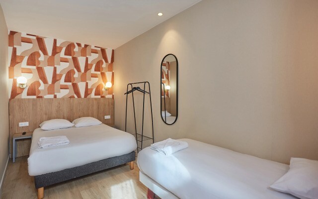 Merryl Hotel