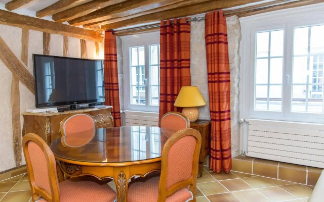 Saint Germain des Prés Apartment