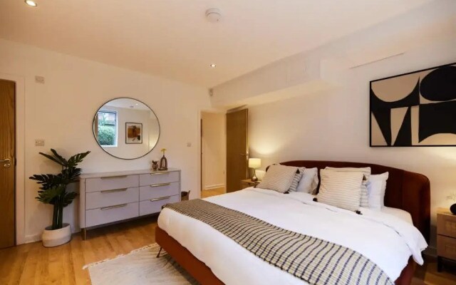 The Putney Escape - Trendy 2bdr Flat With Terrace + Parking