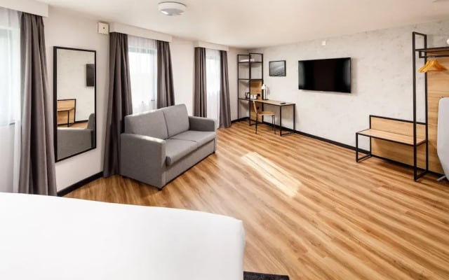 Ibis London Heathrow T5