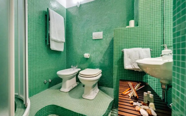 Amazing Flat for 6 People Close to Colosseum