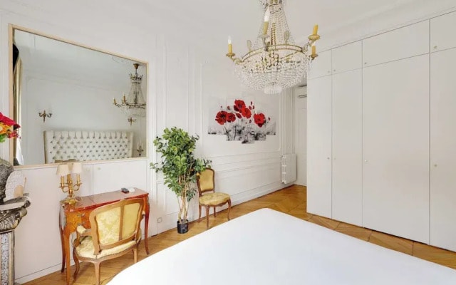 Luxury 2bdr/6p Apartment - Arc de Triomphe