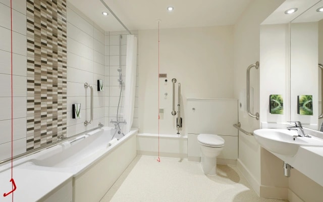 Premier Inn Croydon West (Purley A23)