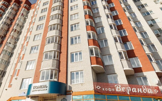Red 13 Hostel