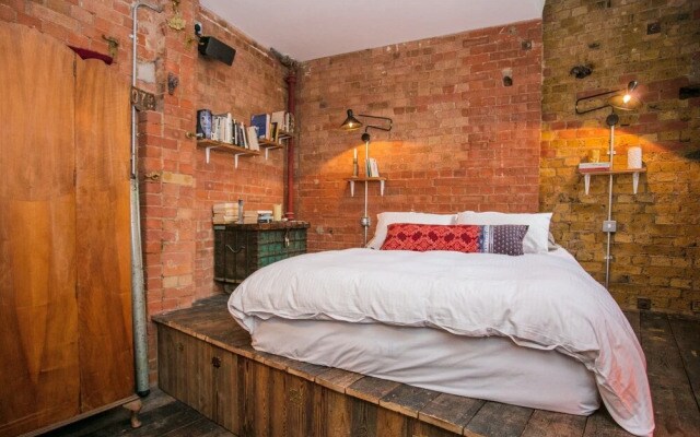 Spacious Loft In Hackney