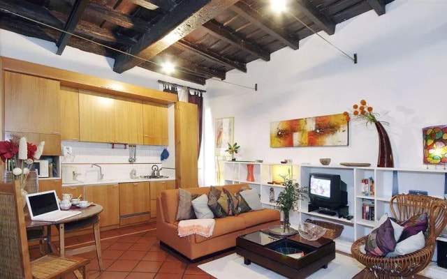 Rental In Rome Arenula Apartment