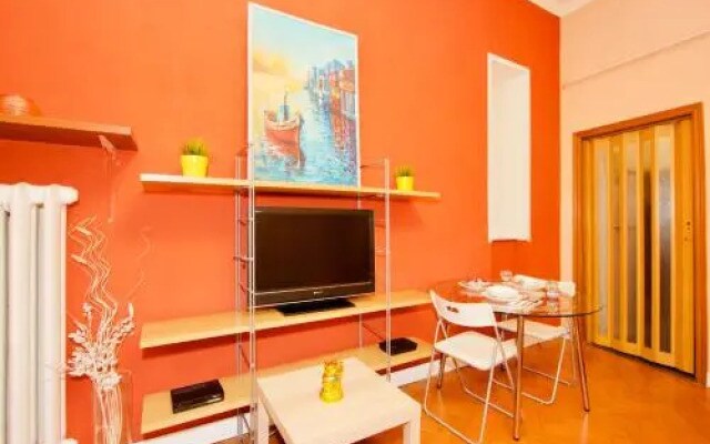 Gnezdnikovsky Pereulok Apartment