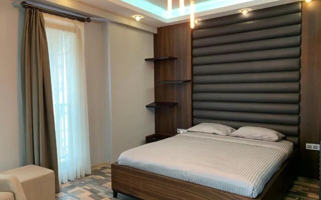 Arcadia Suit Taksim