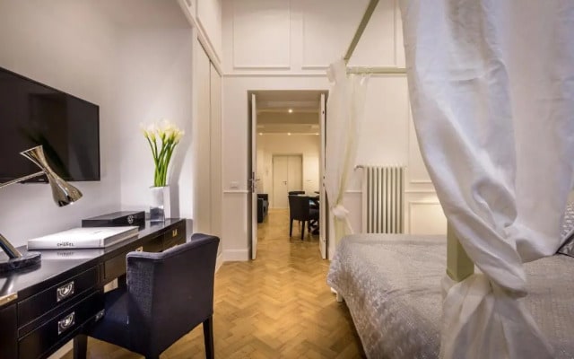 Old Town Apartment