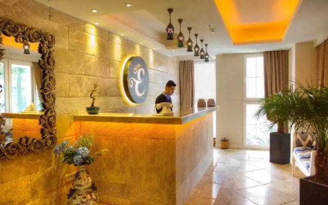 Elegance Asia Hotel