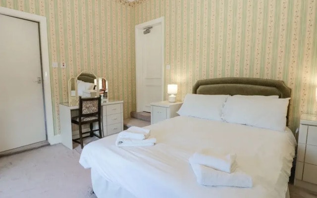 Highcliffe Manor