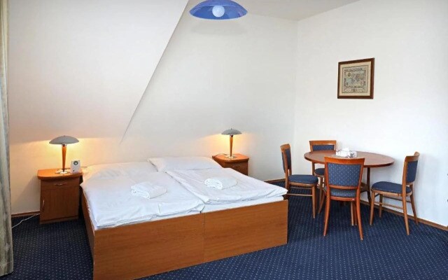 Hotel Laguna Slapy