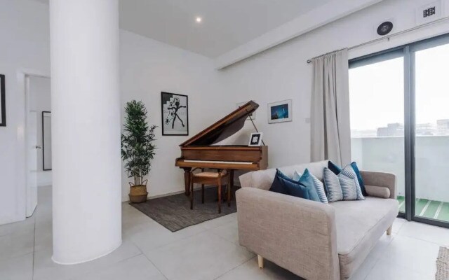 Host Apartments The Musician s Apartment With Gr