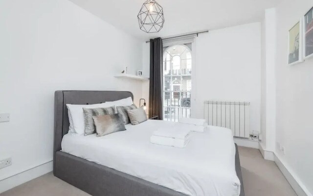 Regency Residences - Fitzrovia - by Frankie Says