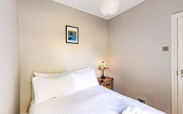 Chic Garden Flat in Leafy Ealing