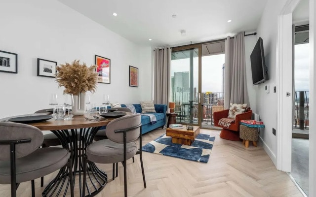 Cottonopolis Suite With 1 Bedrooms and 1 Bathrooms