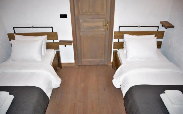 Rooftop Balat Rooms & Apartments Turkuaz Olive