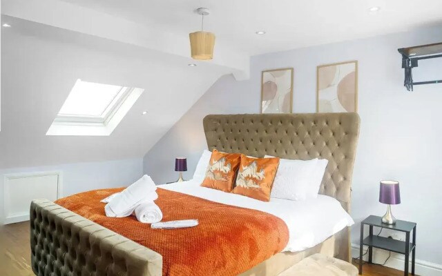 Spacious 6 Bedroom House in Bexleyheath