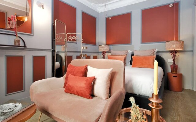 The Lord Byron Suite