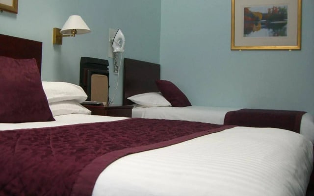 Kings Paget Hotel