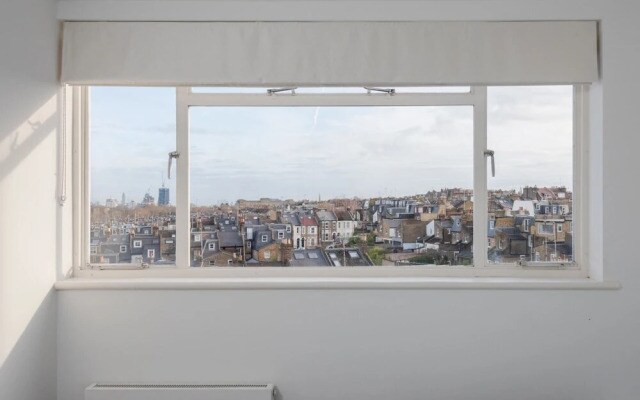 Modern 2 Bedroom Apartment, Wandsworth Town