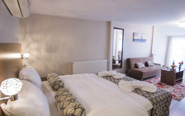 Carina Hotel