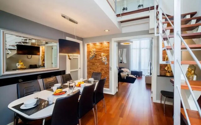 Victoria City Center 2 Downtown Luxury Duplex