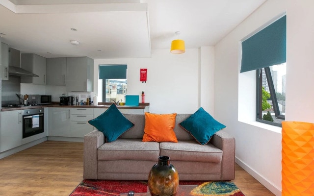 Kew Bridge Apartments (Peymans)