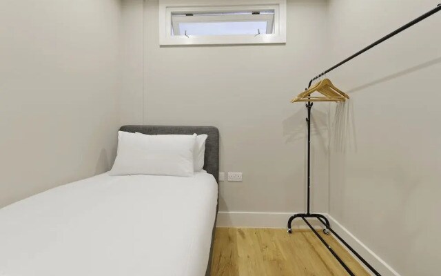 Immaculate new Apartment in Chelsea by Underthedoormat