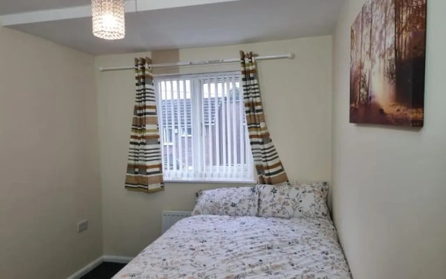 Nice Residential Within Easy Reach To Town