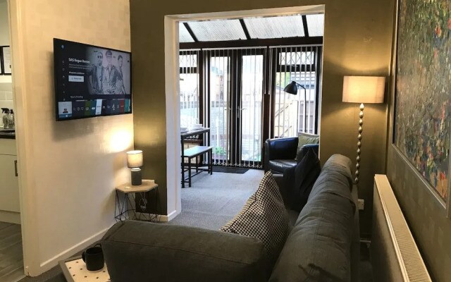 Sleeps up to 7, Parking, Office, Preston Nr M6/m65