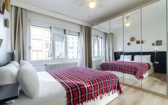 Modern Flat With Central Location in Kadikoy