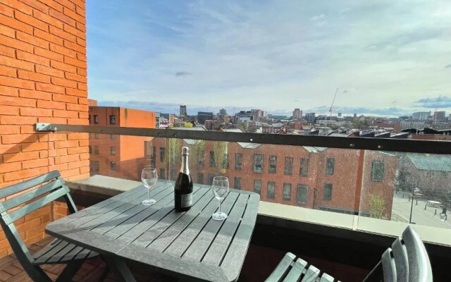 Penthouse Apartment with Parking