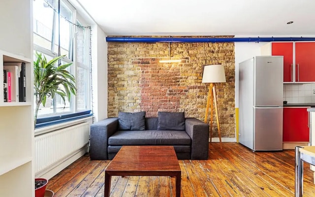 Quirky and Colourful Flat in Shoreditch