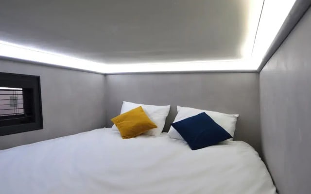 The Hyve Capsule hostel Amsterdam