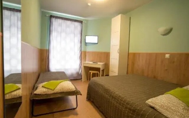 Mister Hostel