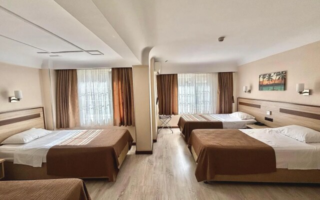 Gold Hotel